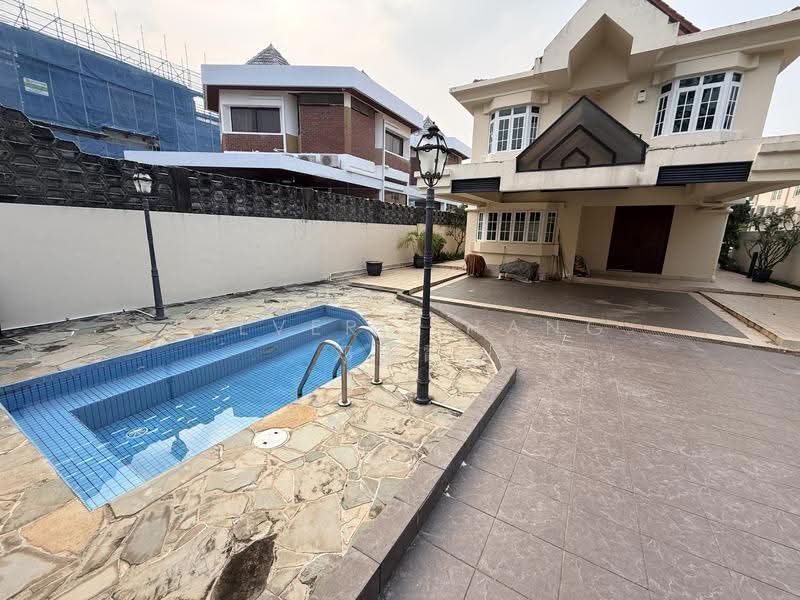 Braddell Heights Estate Landed, Melrose Drive, Braddell Heights, Lorong Chuan, Sundridge Park, Cotswold Close, Chiltern Drive, Matlock Rise, Lynwood Grove, Clifton Vale, Dunsfold Drive, Wolskel Road, Jln Girang, Jln Riang, Sommerville Road, Macpherson / Potong Pasir, 6 Bedrooms, 4,700 sqft, Detached House For Rent, by Belverie Tang 邓瑞霞, 500297110 - Exterior - PropertyGuru.com.sg
