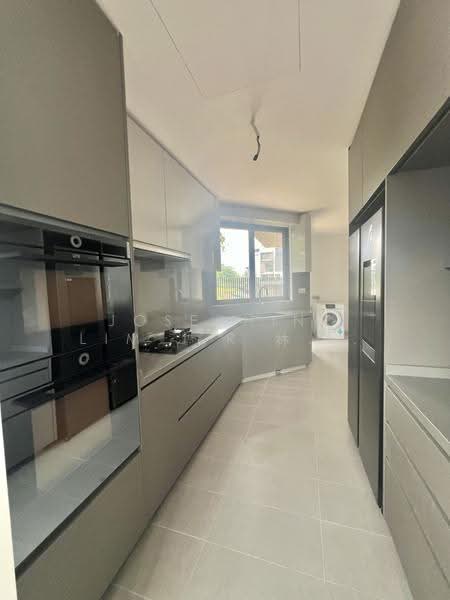 28 Pollen Walk, Seletar / Yio Chu Kang, 5 Bedrooms, 6,641 sqft, Corner Terrace For Sale, by Josephine Lim J R 林婕容 (区域分行董事 ), 500297112 - Kitchen - PropertyGuru.com.sg