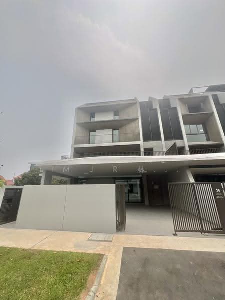 28 Pollen Walk, Seletar / Yio Chu Kang, 5 Bedrooms, 6,641 sqft, Corner Terrace For Sale, by Josephine Lim J R 林婕容 (区域分行董事 ), 500297112 - Exterior - PropertyGuru.com.sg