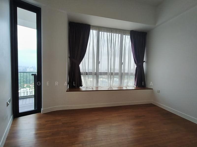 d'Leedon (Former Farrer Court), 9 Leedon Heights, Tanglin / Holland / Bukit Timah, 2 Bedrooms, 1,076 sqft, Condominium For Sale, by Geraldine Chia, 500297116 - Balcony - PropertyGuru.com.sg