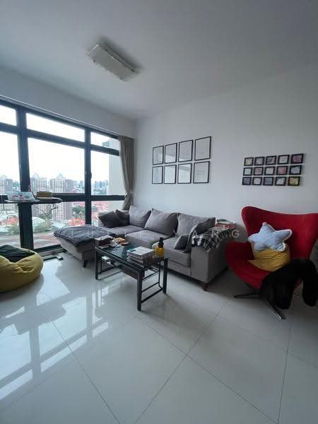 City Square Residences, 12 Kitchener Link, Farrer Park / Serangoon Rd, 2 Bedrooms, 861 sqft, Condominium For Sale, by Julie Yang, 500297119 - Living Room - PropertyGuru.com.sg