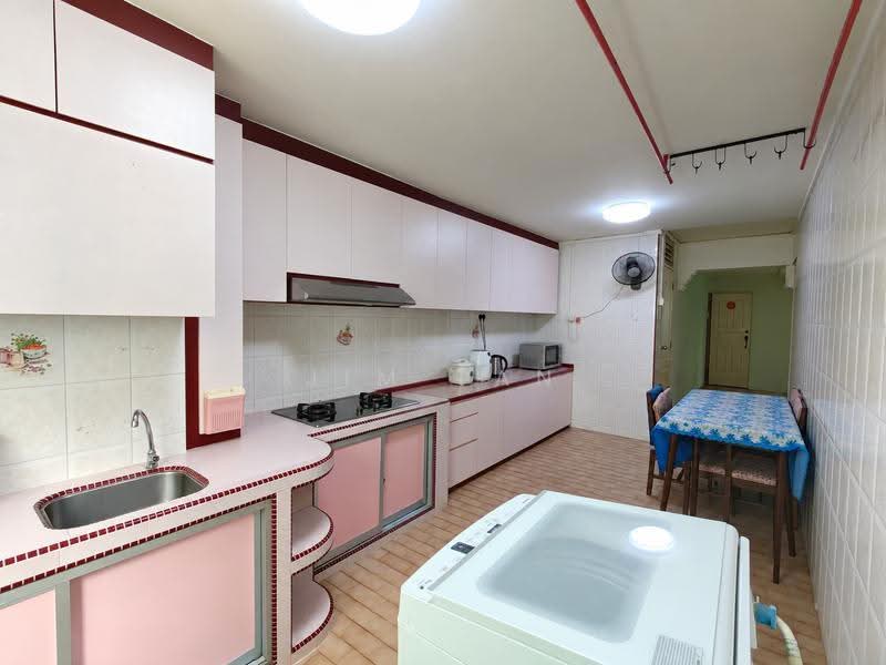 168 Woodlands Street 11, 168 Woodlands Street 11, Admiralty / Woodlands, 3 Bedrooms, 915 sqft, HDB Flat For Rent, by Jim Tan, 500297122 - Kitchen - PropertyGuru.com.sg