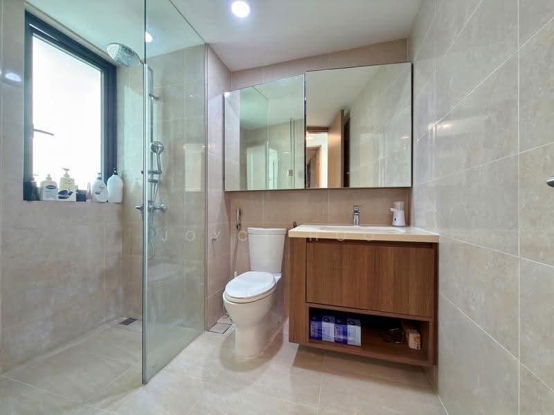 Kingsford Waterbay, 74 Upper Serangoon View, Hougang / Punggol / Sengkang, 3 Bedrooms, 893 sqft, Condominium For Sale, by Joyce Hoo, 500297140 - Bathroom - PropertyGuru.com.sg