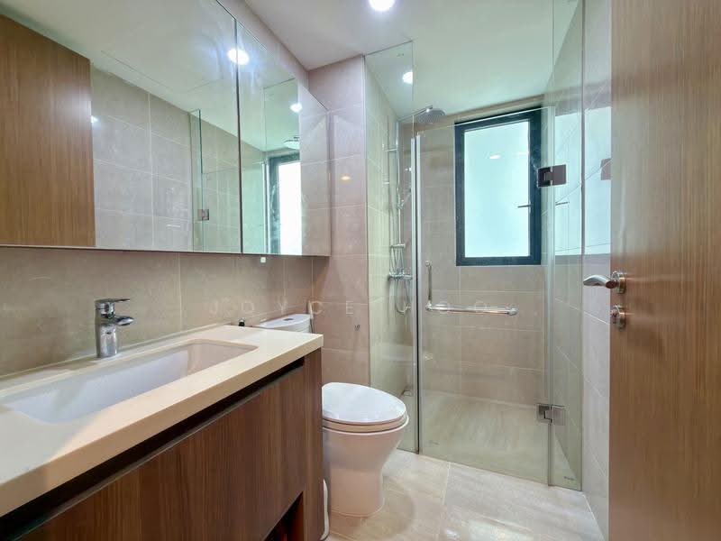 Kingsford Waterbay, 74 Upper Serangoon View, Hougang / Punggol / Sengkang, 3 Bedrooms, 893 sqft, Condominium For Sale, by Joyce Hoo, 500297140 - Bathroom - PropertyGuru.com.sg
