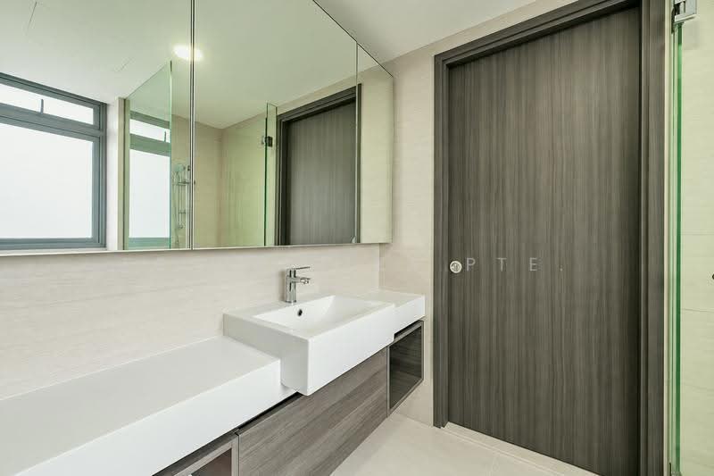 RiverTrees Residences, 29 Fernvale Close, Seletar / Yio Chu Kang, 3 Bedrooms, 1,119 sqft, Condominium For Sale, by JOHN YEO, 500297152 - Bathroom - PropertyGuru.com.sg