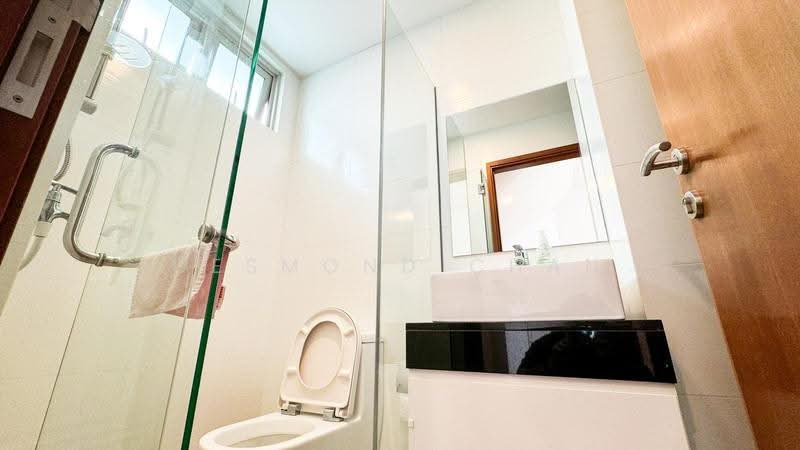 Renovated D19 Semi D, Jalan Limbok, Rosyth Road, Phillips Ave, Hougang / Punggol / Sengkang, 6 Bedrooms, 4,600 sqft, Semi-Detached House For Sale, by Desmond Chan, 500297177 - Bathroom - PropertyGuru.com.sg