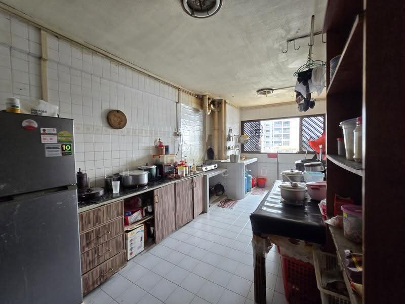 535 Jurong West Street 52, 535 Jurong West Street 52, Boon Lay / Jurong / Tuas, 2 Bedrooms, 721 sqft, HDB Flat For Sale, by Philip Chua, 500297225 - Kitchen - PropertyGuru.com.sg