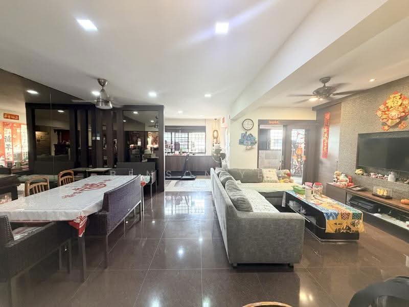 427 Jurong West Avenue 1, 427 Jurong West Avenue 1, Boon Lay / Jurong / Tuas, 3 Bedrooms, 1,452 sqft, HDB Flat For Sale, by Benson Yew, 500297254 - Living Room - PropertyGuru.com.sg