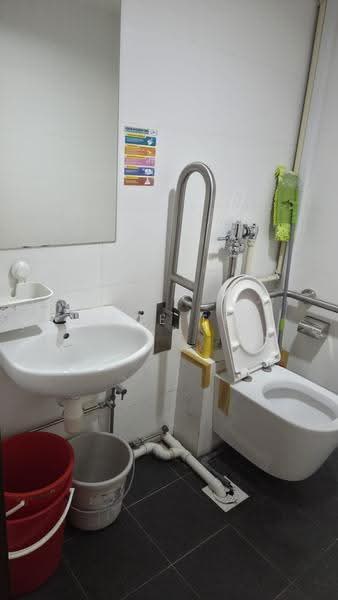 Parc Somme, Somme Road, Farrer Park / Serangoon Rd, 474 sqft, Food & Beverage For Rent, by Alice Teo, 500297256 - Bathroom - CommercialGuru.com.sg