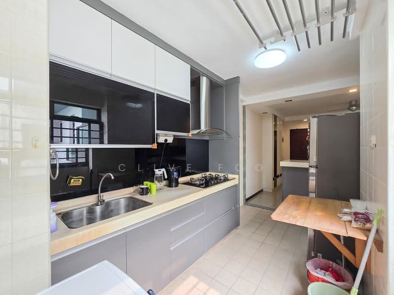 676A Jurong West Street 64, 676A Jurong West Street 64, Boon Lay / Jurong / Tuas, 3 Bedrooms, 1,195 sqft, HDB Flat For Sale, by Clive Foo, 500297257 - Kitchen - PropertyGuru.com.sg