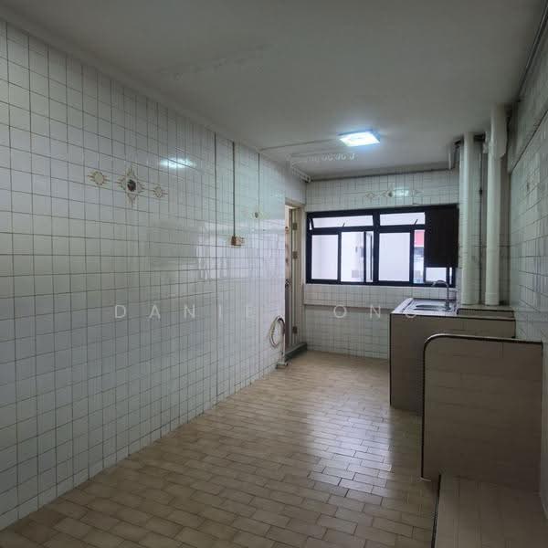 545 Jurong West Street 42, 545 Jurong West Street 42, Boon Lay / Jurong / Tuas, 3 Bedrooms, 1,108 sqft, HDB Flat For Sale, by Daniel Ong, 500297325 - Kitchen - PropertyGuru.com.sg