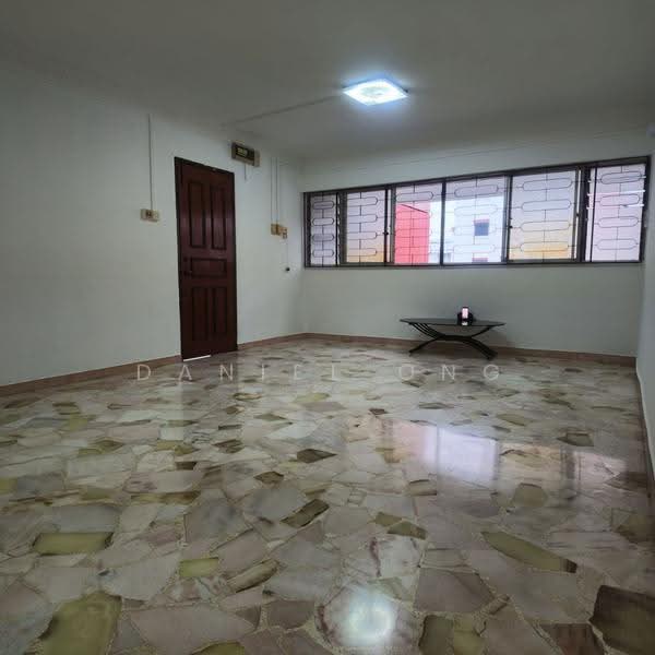 545 Jurong West Street 42, 545 Jurong West Street 42, Boon Lay / Jurong / Tuas, 3 Bedrooms, 1,108 sqft, HDB Flat For Sale, by Daniel Ong, 500297325 - Living Room - PropertyGuru.com.sg