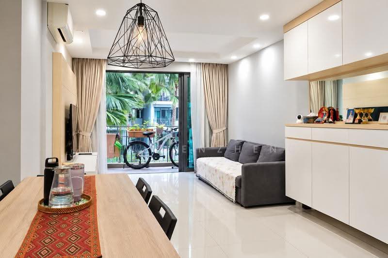 Esparina Residences, 111 Compassvale Bow, Hougang / Punggol / Sengkang, 2 Bedrooms, 829 sqft, Condominium For Rent, by Liew Wenzheng, 500297342 - Living Room - PropertyGuru.com.sg