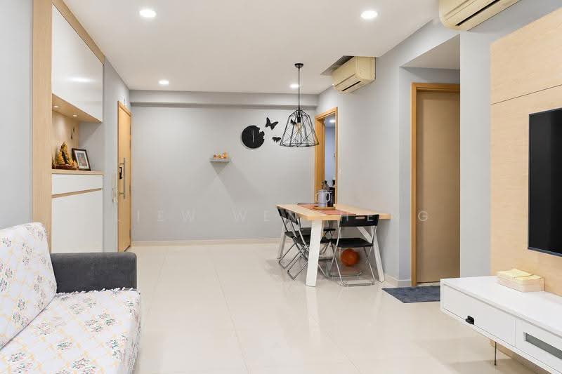 Esparina Residences, 111 Compassvale Bow, Hougang / Punggol / Sengkang, 2 Bedrooms, 829 sqft, Condominium For Rent, by Liew Wenzheng, 500297342 - Dining Room - PropertyGuru.com.sg
