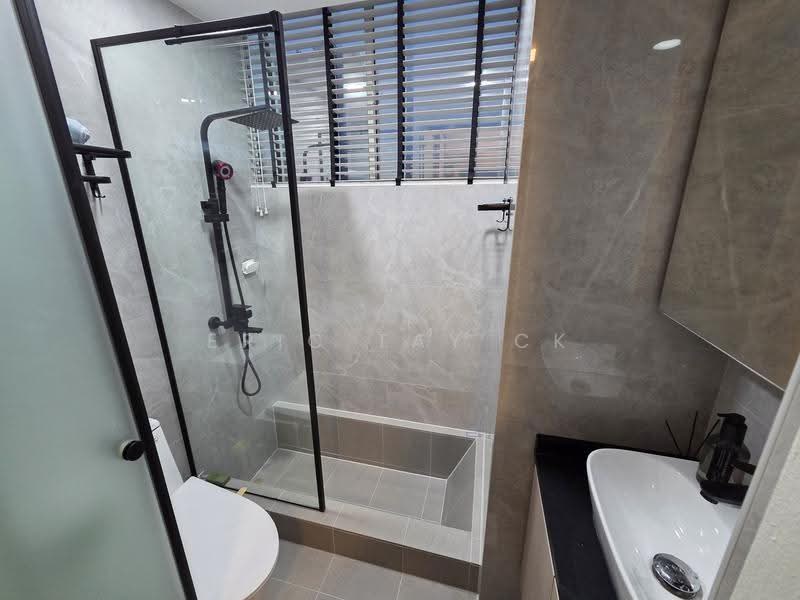 Kent Residences, 23 Kent Road, Farrer Park / Serangoon Rd, 1 Bedroom, 818 sqft, Condominium For Rent, by Eric Tay CK, 500297346 - Bathroom - PropertyGuru.com.sg