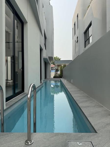 siglap road, siglap road, East Coast / Marine Parade, 5 Bedrooms, 9,280 sqft, Detached House For Sale, by Jay Lee, 500297348 - Exterior - PropertyGuru.com.sg