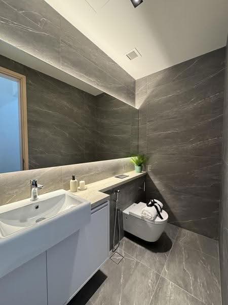 siglap road, siglap road, East Coast / Marine Parade, 5 Bedrooms, 9,280 sqft, Detached House For Sale, by Jay Lee, 500297348 - Bathroom - PropertyGuru.com.sg