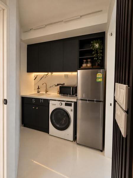 Studio 1 Pantry