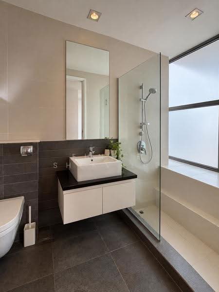Studio 2 Bathroom