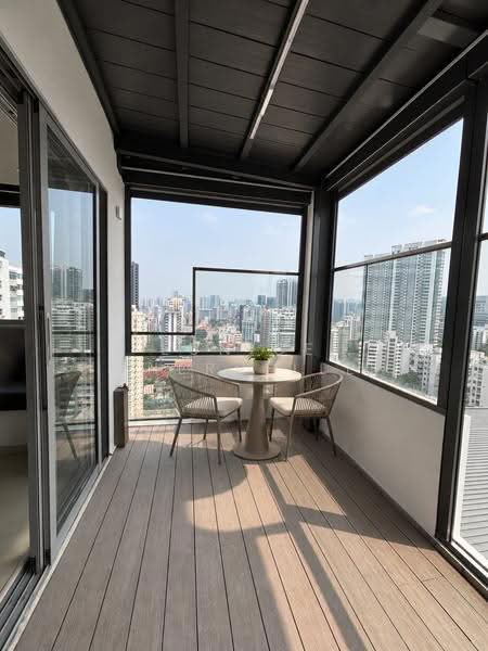Studio 2 Balcony