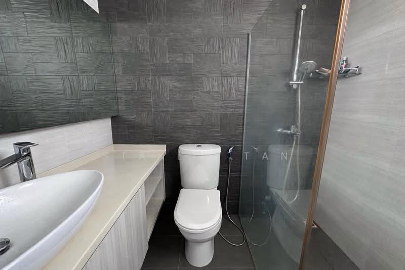 456 Segar Road, 456 Segar Road, Dairy Farm / Bukit Panjang / Choa Chu Kang, 3 Bedrooms, 1,001 sqft, HDB Flat For Sale, by Stanley Tan, 500297360 - Bathroom - PropertyGuru.com.sg