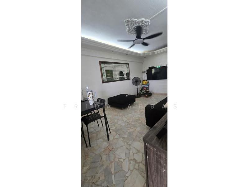 3 Teck Whye Avenue, 3 Teck Whye Avenue, Dairy Farm / Bukit Panjang / Choa Chu Kang, 2 Bedrooms, 797 sqft, HDB Flat For Sale, by Frida Abbas, 500297371 - Living Room - PropertyGuru.com.sg