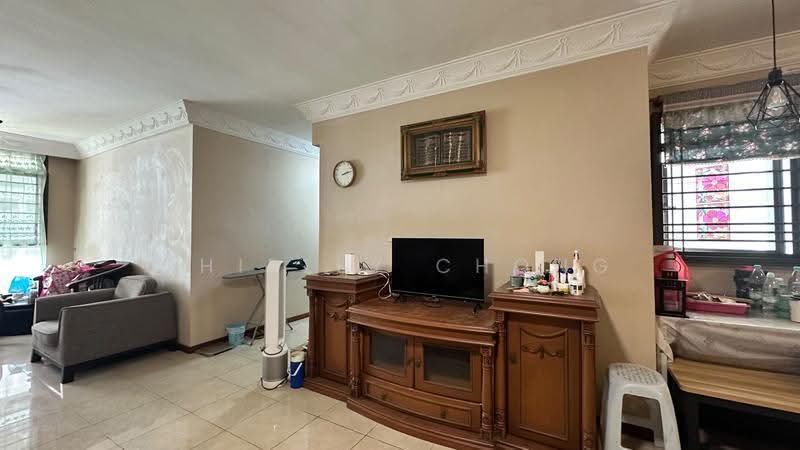 272B Jurong West Street 24, 272B Jurong West Street 24, Boon Lay / Jurong / Tuas, 3 Bedrooms, 1,206 sqft, HDB Flat For Rent, by Shirley Chong, 500297392 - Living Room - PropertyGuru.com.sg