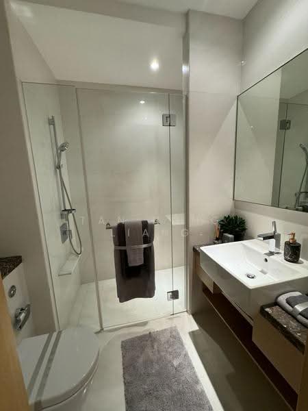 Cliveden at Grange, 100 Grange Road, Tanglin / Holland / Bukit Timah, 4 Bedrooms, 2,842 sqft, Condominium For Sale, by Tan Hong Liang, 500297403 - Bathroom - PropertyGuru.com.sg