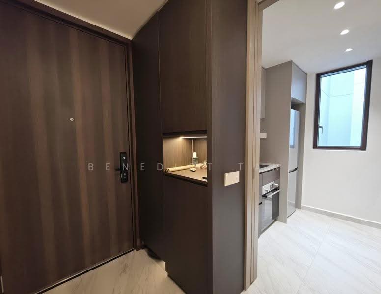 Entryway & Kitchen
