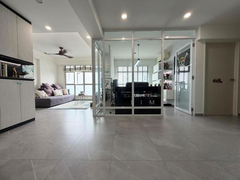 323C Sumang Walk, 323C Sumang Walk, Hougang / Punggol / Sengkang, 3 Bedrooms, 1,001 sqft, HDB Flat For Sale, by Yuna Lim, 500297511 - Living Room - PropertyGuru.com.sg