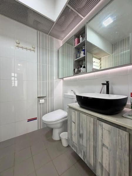 323C Sumang Walk, 323C Sumang Walk, Hougang / Punggol / Sengkang, 3 Bedrooms, 1,001 sqft, HDB Flat For Sale, by Yuna Lim, 500297511 - Bathroom - PropertyGuru.com.sg