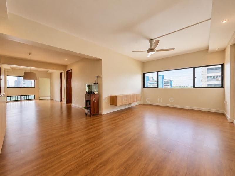 13 Marine Terrace, 13 Marine Terrace, East Coast / Marine Parade, 3 Bedrooms, 1,356 sqft, HDB Flat For Sale, by Vivian Chong, 500297534 - Living room - PropertyGuru.com.sg