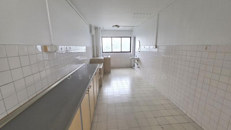 614 Hougang Avenue 8, 614 Hougang Avenue 8, Hougang / Punggol / Sengkang, Room Rental, 200 sqft, HDB Flat For Rent, by Joseph Khoo, 500297573 - Kitchen - PropertyGuru.com.sg