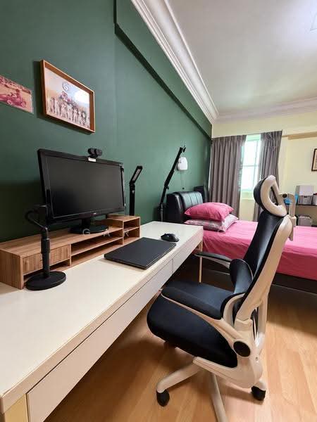 327 Hougang Avenue 5, 327 Hougang Avenue 5, Hougang / Punggol / Sengkang, Room Rental, 120 sqft, HDB Flat For Rent, by Gary Ong, 500297637 - Study - PropertyGuru.com.sg
