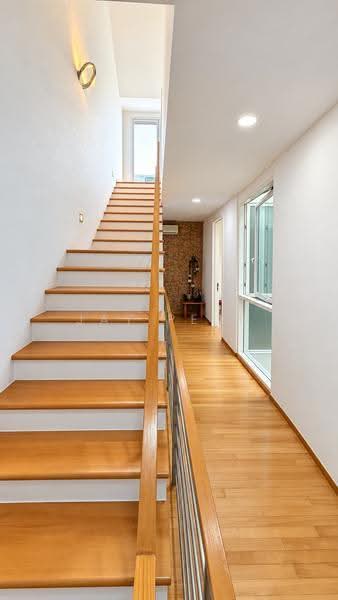 Freehold, Walk to MRT! Newer facade, Macpherson / Potong Pasir, 5 Bedrooms, 3,500 sqft, Terraced House For Sale, by JAY PECK, 500297681 - Corridor - PropertyGuru.com.sg