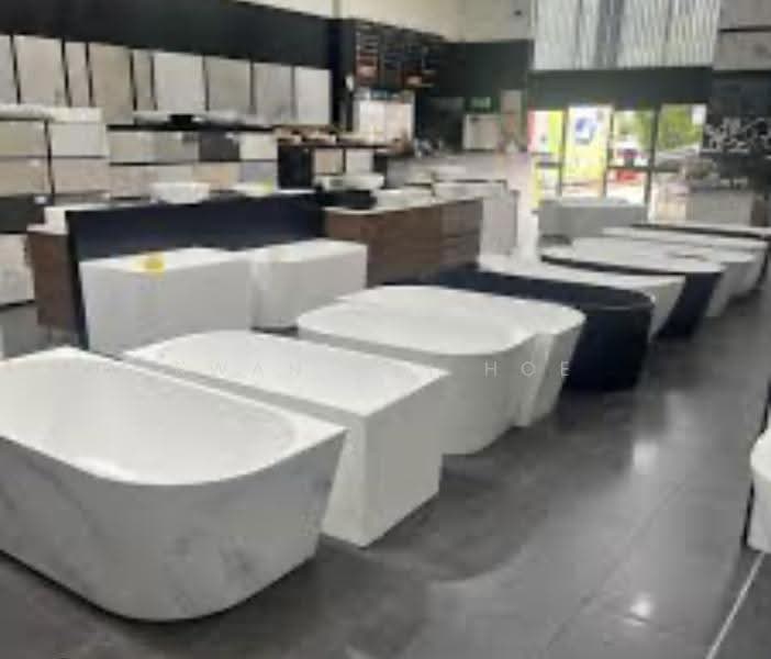 Glass frontage Experience Center and Showroom for home and office furniture, sanitary hardware etc, Eunos / Geylang / Paya Lebar, 18,500 sqft, Light Industrial (B1) For Rent, by Kwan Wei Hoe, 500297692 - Bathroom - CommercialGuru.com.sg