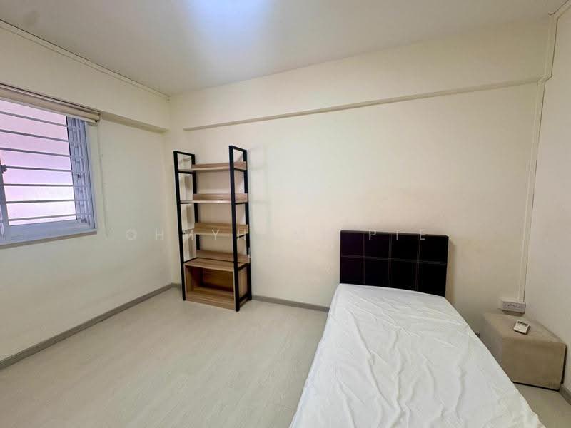 101 Jurong East Street 13, 101 Jurong East Street 13, Boon Lay / Jurong / Tuas, 2 Bedrooms, 731 sqft, HDB Flat For Sale, by STEVEN NG, 500297725 - Bedroom - PropertyGuru.com.sg