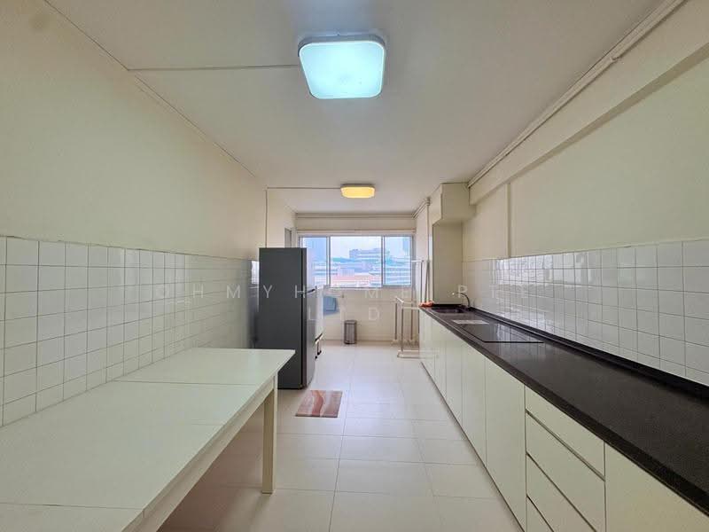 101 Jurong East Street 13, 101 Jurong East Street 13, Boon Lay / Jurong / Tuas, 2 Bedrooms, 731 sqft, HDB Flat For Sale, by STEVEN NG, 500297725 - Kitchen - PropertyGuru.com.sg