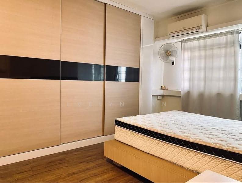 328 Sembawang Crescent, 328 Sembawang Crescent, Sembawang / Yishun, 4 Bedrooms, 1,302 sqft, HDB Flat For Sale, by Evelyn Tan, 500297802 - Bedroom - PropertyGuru.com.sg