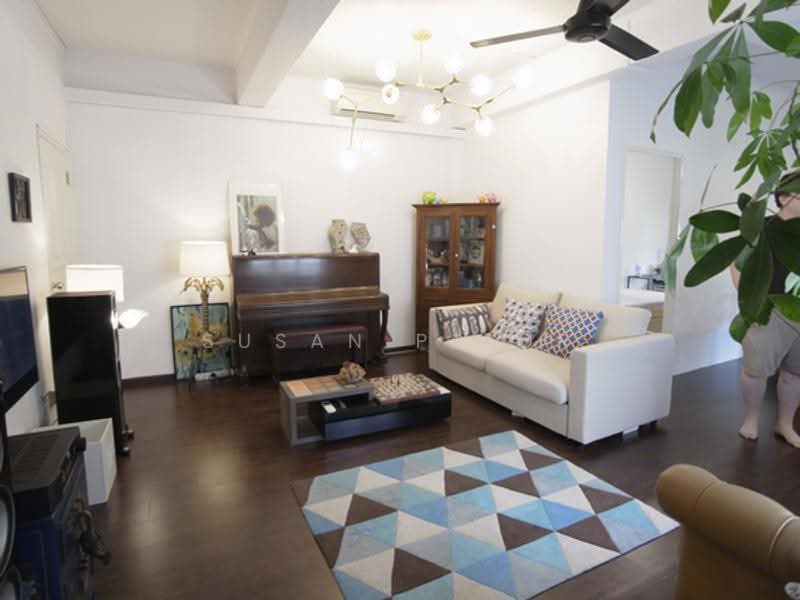 Best of Tiong Bahru Bright/Best View/Walkup, Eng Watt Street, Alexandra / Commonwealth, 2 Bedrooms, 1,045 sqft, Conservation House For Sale, by Susan Prior, 500297844 - Living Room - PropertyGuru.com.sg