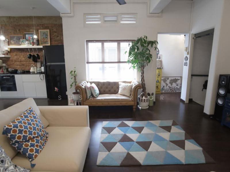 Best of Tiong Bahru Bright/Best View/Walkup, Eng Watt Street, Alexandra / Commonwealth, 2 Bedrooms, 1,045 sqft, Conservation House For Sale, by Susan Prior, 500297844 - Living Room - PropertyGuru.com.sg