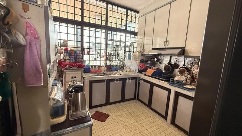 Superb Location! New Listing In Joo Chiat Vicinity!, Katong / Joo Chiat, East Coast / Marine Parade, 4 Bedrooms, 2,500 sqft, Terraced House For Sale, by Fong Yong Ten, 500297864 - Kitchen - PropertyGuru.com.sg