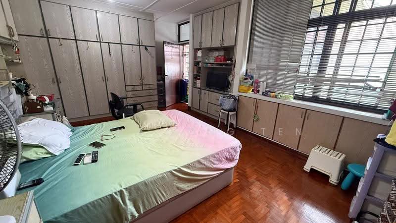 Superb Location! New Listing In Joo Chiat Vicinity!, Katong / Joo Chiat, East Coast / Marine Parade, 4 Bedrooms, 2,500 sqft, Terraced House For Sale, by Fong Yong Ten, 500297864 - Bedroom - PropertyGuru.com.sg