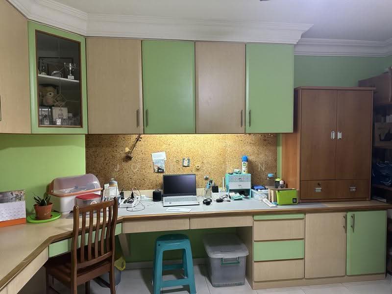 140 Bedok Reservoir Road, 140 Bedok Reservoir Road, Bedok / Upper East Coast, Room Rental, 150 sqft, HDB Flat For Rent, by John Chen, 500297896 - Study - PropertyGuru.com.sg