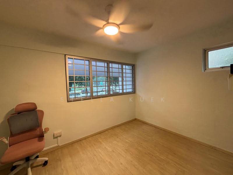 128 Bukit Batok West Avenue 6, 128 Bukit Batok West Avenue 6, Dairy Farm / Bukit Panjang / Choa Chu Kang, 3 Bedrooms, 1,055 sqft, HDB Flat For Rent, by Stella Kuek, 500297928 - Study - PropertyGuru.com.sg