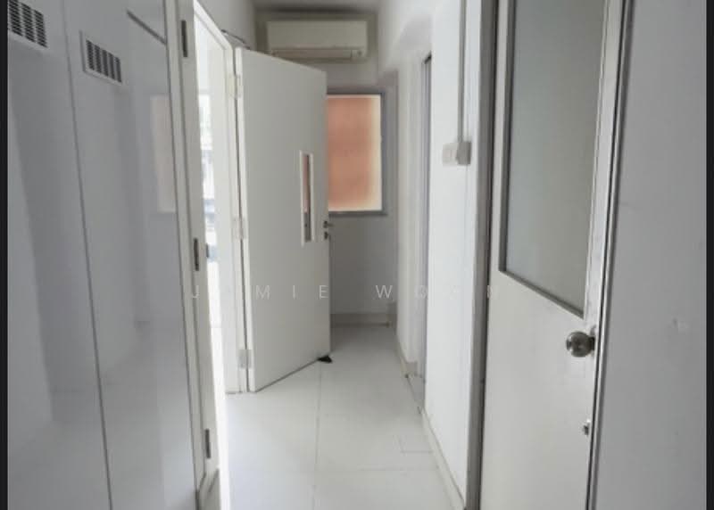 722 Ang Mo Kio Avenue 8, Ang Mo Kio / Bishan / Thomson, 1,636 sqft, Shop / Shophouse For Sale, by Jamie Woon, 500297933 - Corridor - CommercialGuru.com.sg