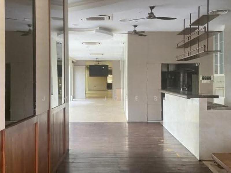 Prime Siglap restaurant | Fully fitted | Facing road, 907 East Coast Road, East Coast / Marine Parade, 2,200 sqft, Food & Beverage For Rent, by James Jose Boo, 500297984 - not actual unit - CommercialGuru.com.sg