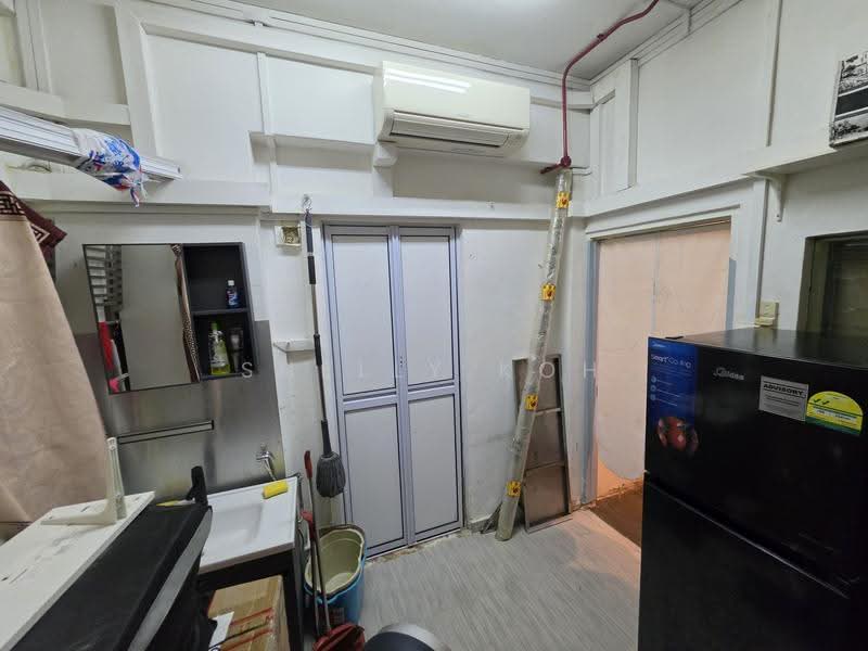 28 Jalan Bukit Merah. HDB Shop, 28 Jalan Bukit Merah, Alexandra / Commonwealth, 300 sqft, Shop / Shophouse For Rent, by Shelly Koh, 500297989 - Interior - CommercialGuru.com.sg