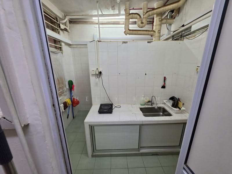 28 Jalan Bukit Merah. HDB Shop, 28 Jalan Bukit Merah, Alexandra / Commonwealth, 300 sqft, Shop / Shophouse For Rent, by Shelly Koh, 500297989 - Kitchen - CommercialGuru.com.sg