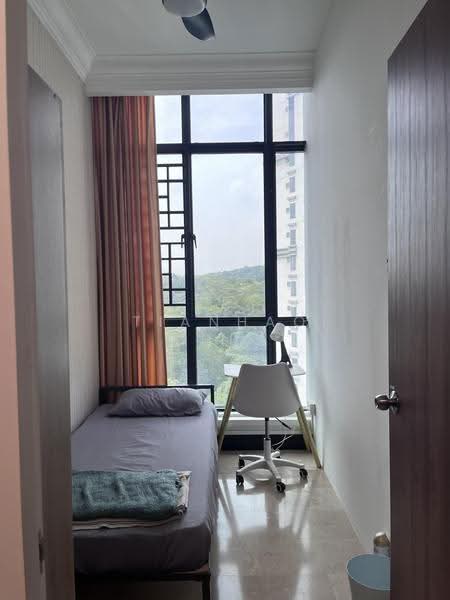 Regent Heights, 52 Bukit Batok East Avenue 5, Dairy Farm / Bukit Panjang / Choa Chu Kang, Room Rental, 160 sqft, Condominium For Rent, by Tianhao Chua, 500298124 - Study - PropertyGuru.com.sg